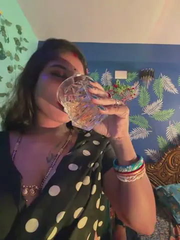 v-hot-sweti